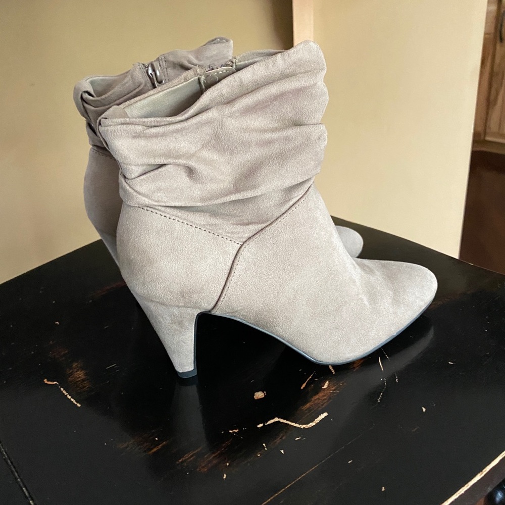 Worthington | Wor Lady Tan Booties Sz 6.5 NWOT - Picture 3 of 8